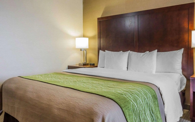photo 3 of Comfort Inn Kent - Seattle