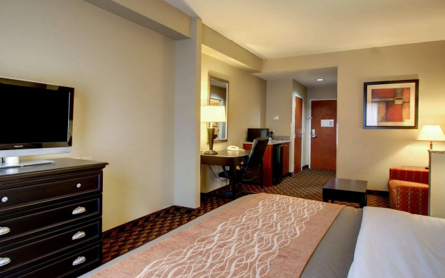 photo 3 of Comfort Inn & Suites Clinton - Jackson West