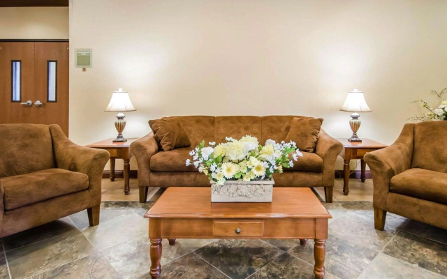 photo 3 of Quality Inn & Suites Rockport - Owensboro North (GOLD AWARD WINNER)