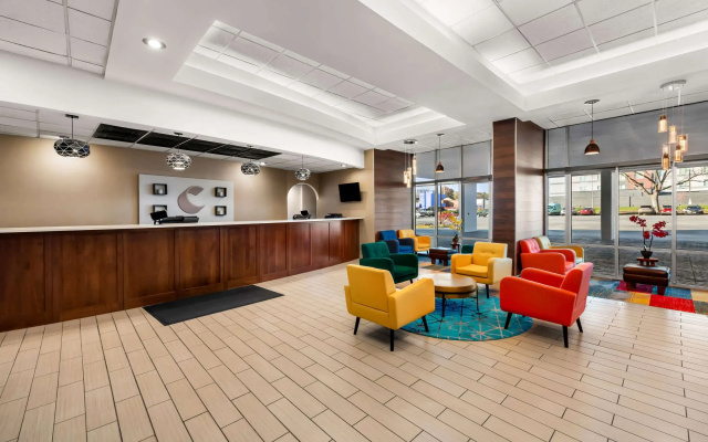 photo 2 of Comfort Inn & Suites Omaha Central