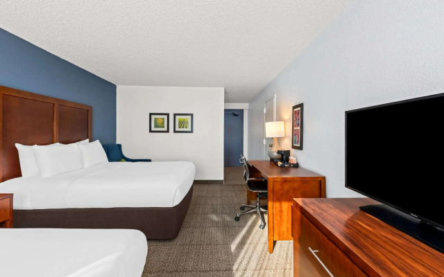 photo 5 of Comfort Inn & Suites Omaha Central