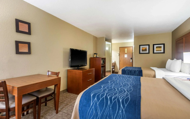 photo 4 of Comfort Inn & Suites Springfield I-44