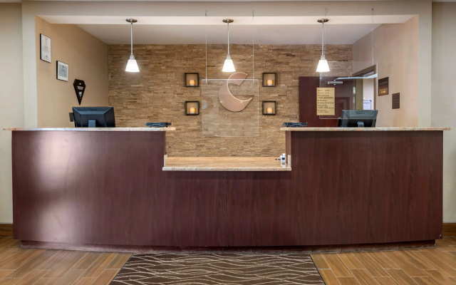photo 2 of Comfort Inn & Suites Farmington - Victor