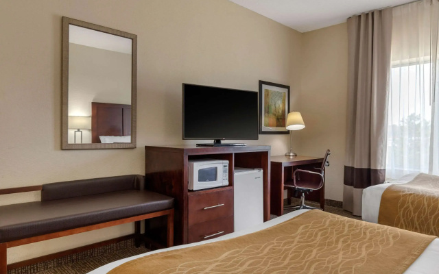 photo 3 of Comfort Inn & Suites Camden