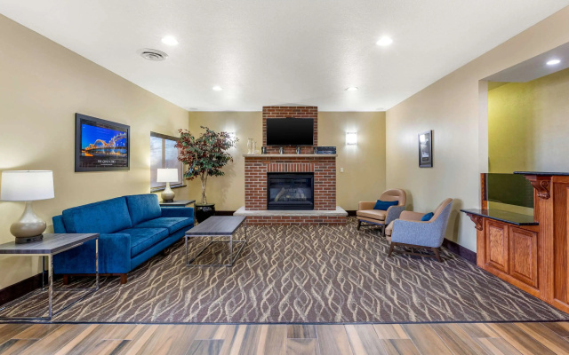 photo 4 of Comfort Inn & Suites Davenport - Quad Cities