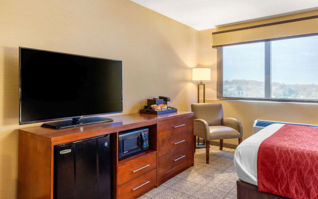 photo 3 of Comfort Inn & Suites Logan International Airport