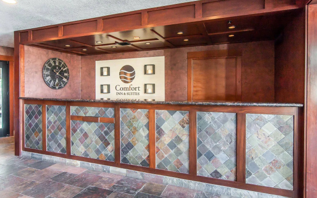 photo 2 of Kathryn Riverfront Inn, an Ascend Collection Hotel