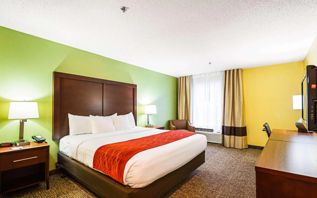photo 3 of Comfort Inn & Suites Dayton Northwest - Englewood