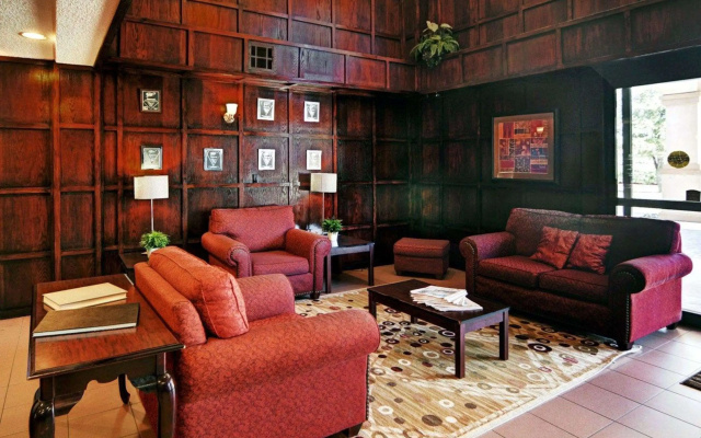 photo 2 of Quality Inn & Suites Irving DFW Airport South