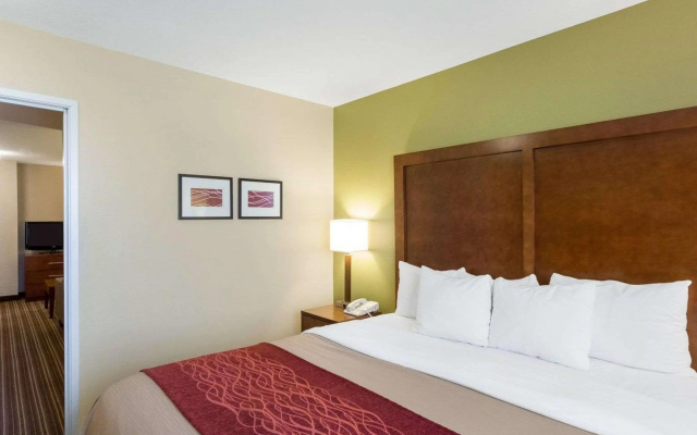 photo 5 of Comfort Inn & Suites Fayetteville - University Area