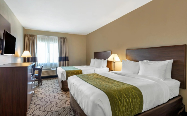 photo 5 of Comfort Inn & Suites Orange County John Wayne Airport