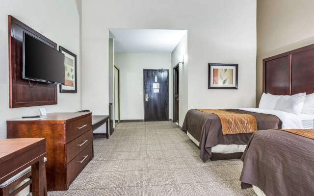 photo 3 of Comfort Inn & Suites Love Field - Dallas Market Center