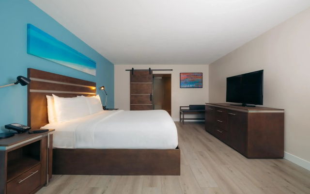photo 5 of The Cove Hotel, Long Beach