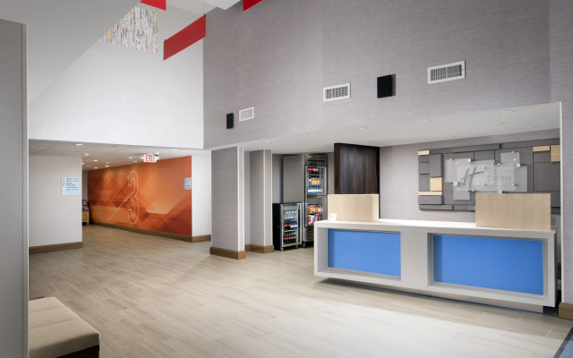 photo 3 of Holiday Inn Express & Suites College Park-University Area by IHG