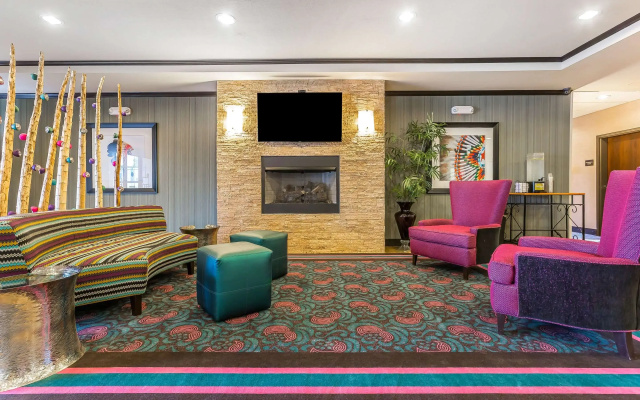 photo 2 of Comfort Inn & Suites Newcastle - Oklahoma City