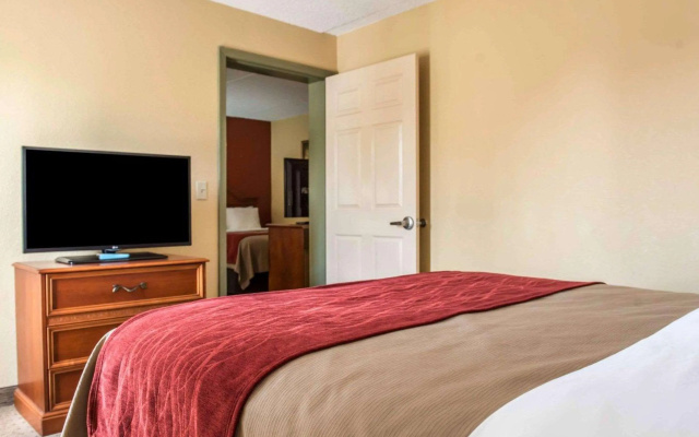 photo 3 of Comfort Inn & Suites