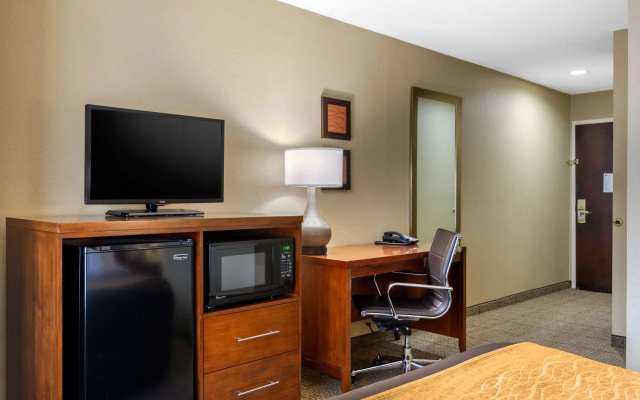 photo 5 of Comfort Inn & Suites Peachtree Corners