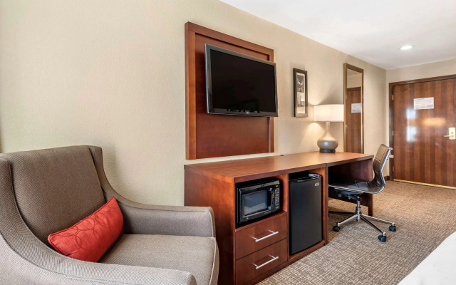 photo 4 of Comfort Inn Lafayette I-65