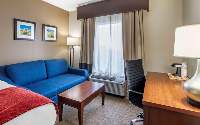 photo 5 of Comfort Inn Hamburg Area / I-75 Lexington