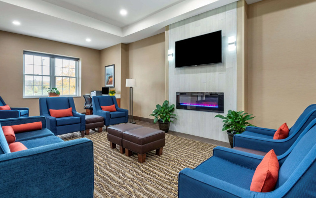 photo 2 of Comfort Inn Brewster