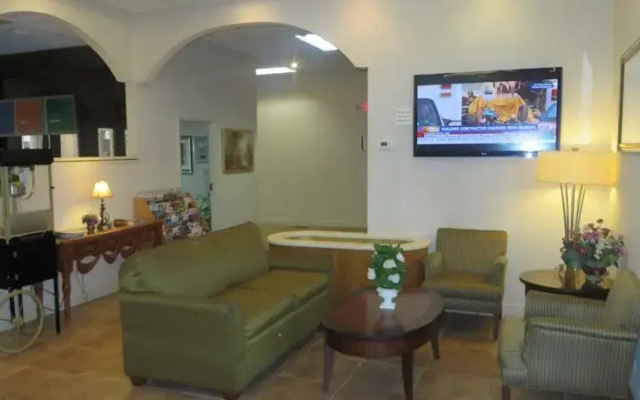 photo 2 of Comfort Inn Highway