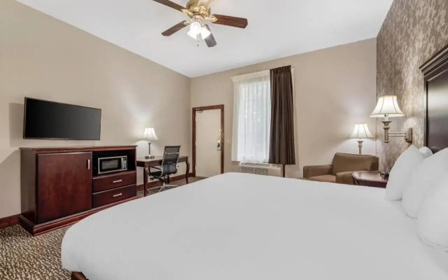 photo 3 of Comfort Inn Eureka Springs
