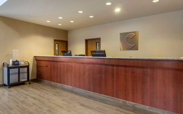 photo 2 of Comfort Inn Tacoma - Seattle