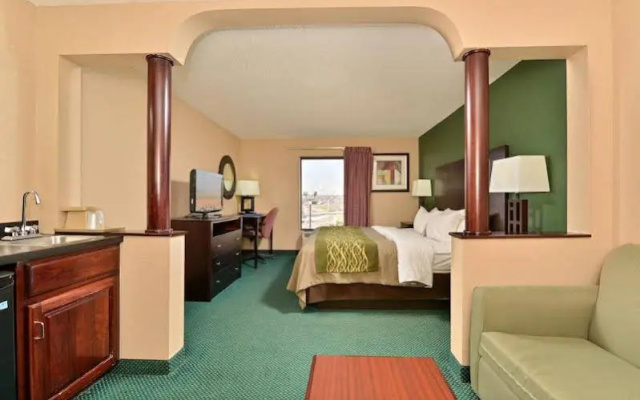 photo 5 of Comfort Inn Arnold
