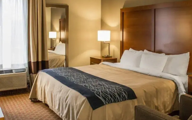photo 3 of Comfort Inn Akron-Oh