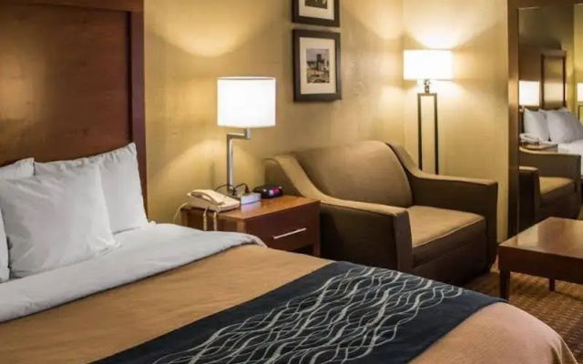 photo 4 of Comfort Inn Akron-Oh