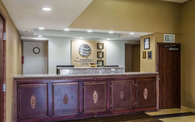 photo 2 of Comfort Inn Manchester Airport