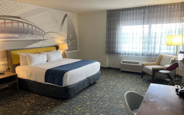photo 3 of Comfort Inn Airport & Conference Center