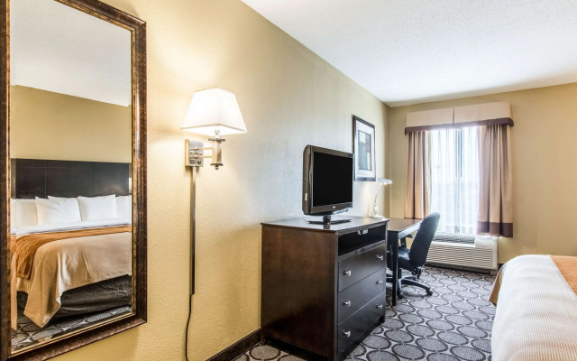 photo 3 of Spark by Hilton Cincinnati Airport South
