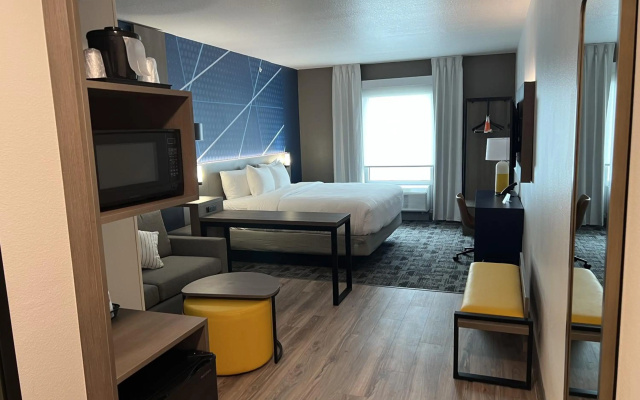 photo 5 of Comfort Inn & Suites New Port Richey Downtown District