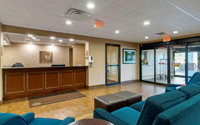 photo 2 of Comfort Inn & Suites Montgomery Eastchase