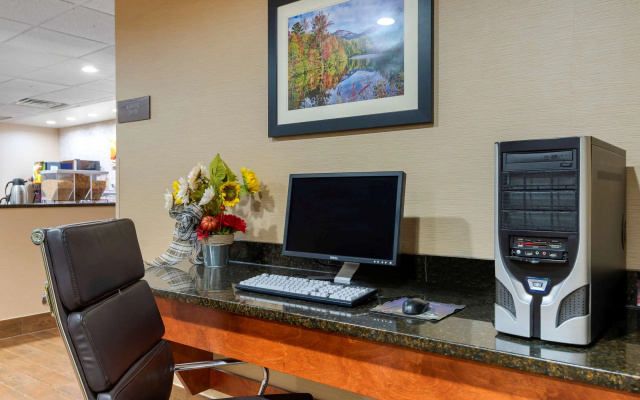 photo 3 of Comfort Inn & Suites Montgomery Eastchase