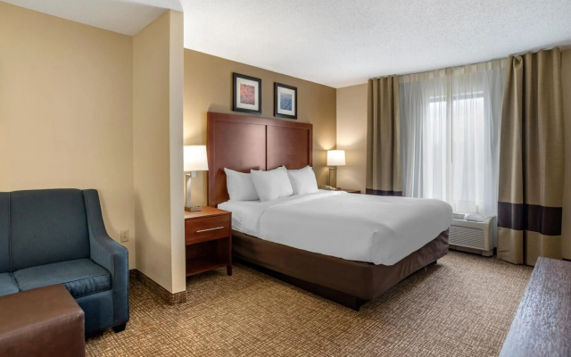 photo 4 of Comfort Inn & Suites Cambridge