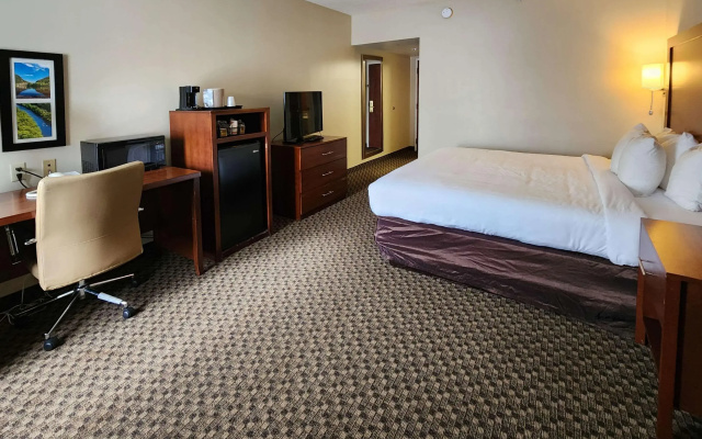 photo 4 of Comfort Inn & Suites Mount Pocono