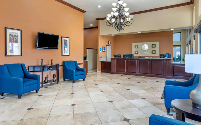 photo 2 of Comfort Inn & Suites San Bernardino