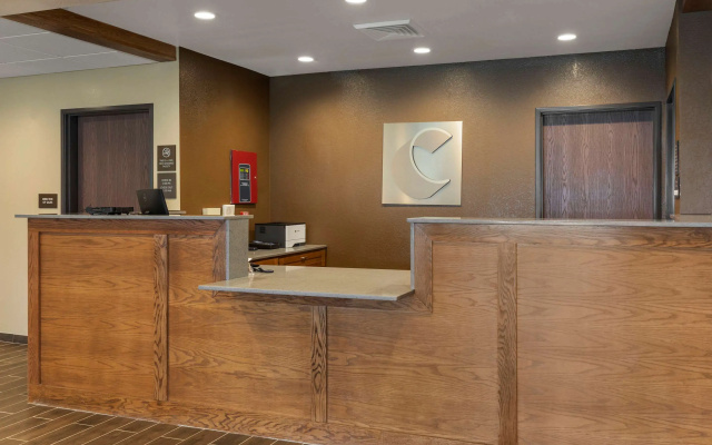 photo 3 of Comfort Inn & Suites Euless DFW West