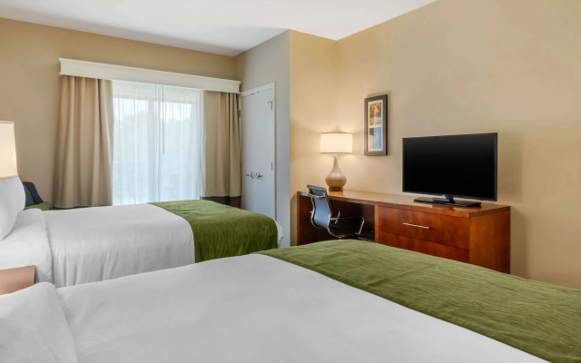 photo 5 of Comfort Inn & Suites