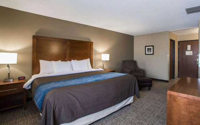 photo 2 of Comfort Inn & Suites Hazelwood - St. Louis