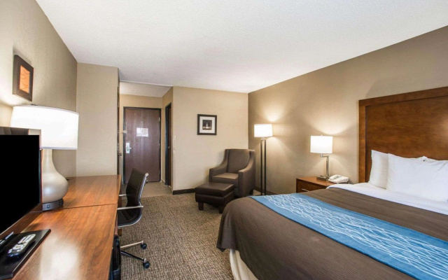 photo 5 of Comfort Inn & Suites Hazelwood - St. Louis