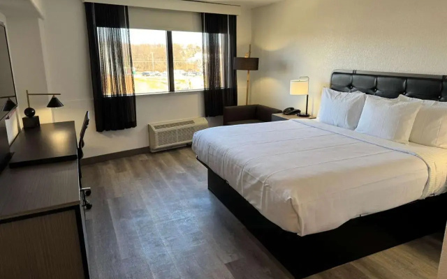 photo 5 of Comfort Inn And Suites Near New York Avenue