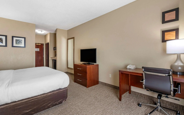 photo 5 of Comfort Inn & Suites St. Louis - O'Fallon