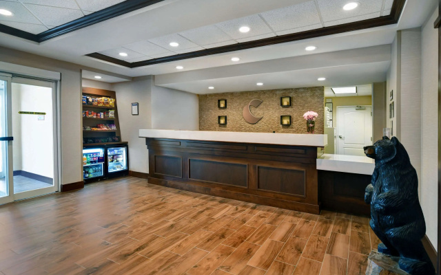photo 2 of Comfort Inn & Suites Wilton