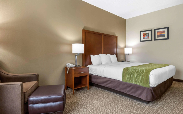 photo 5 of Comfort Inn Asheville Airport