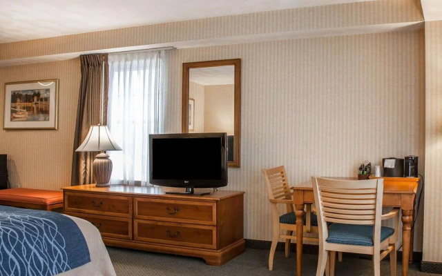photo 5 of Comfort Inn at Newport Beach Middletown