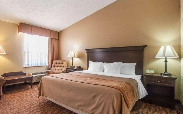photo 3 of Comfort Inn at Thousand Hills