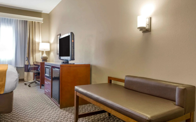 photo 4 of Comfort Inn Auburn - Seattle